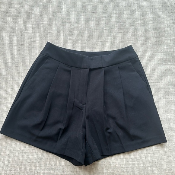 INC black dress shorts, 4, dressy, pleated, side pockets - Picture 1 of 5